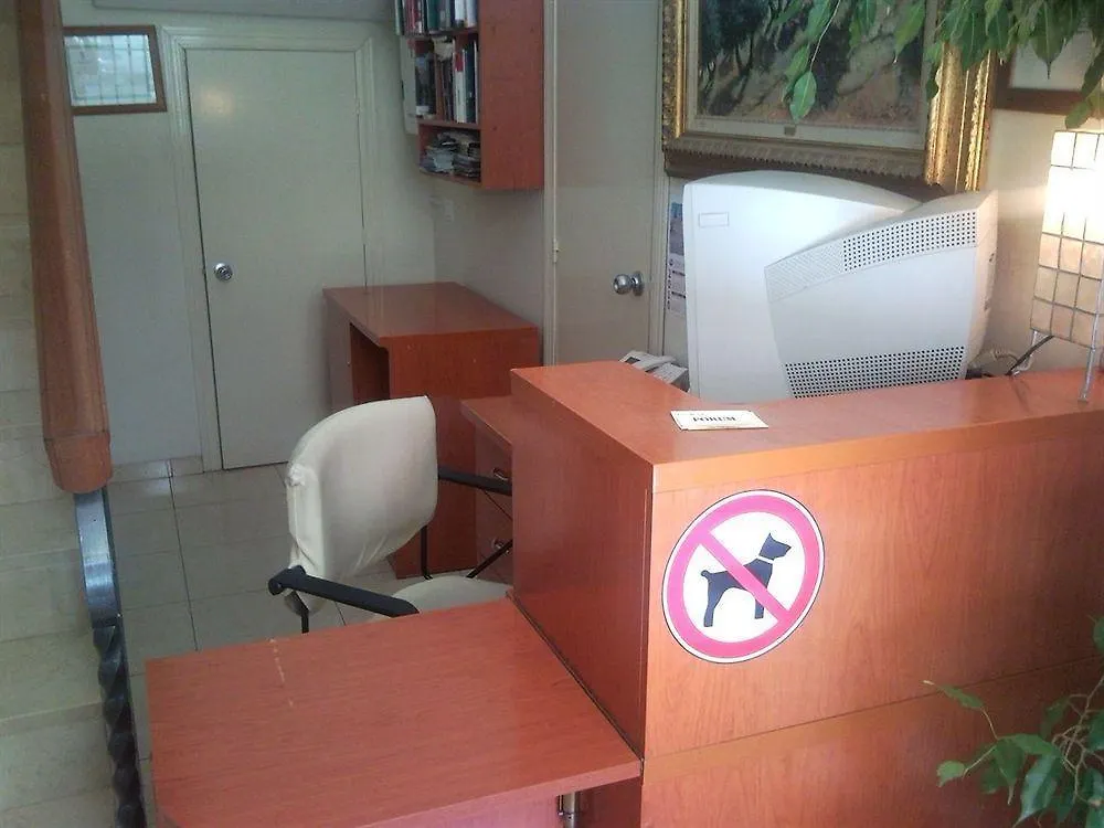 Guest house Hostal Forum Villa Del Rio